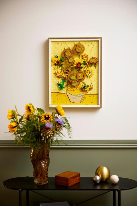 Immagine prodotto LEGO Vincent van Gogh - Girasoli (31215, LEGO DC, Set LEGO rari)
