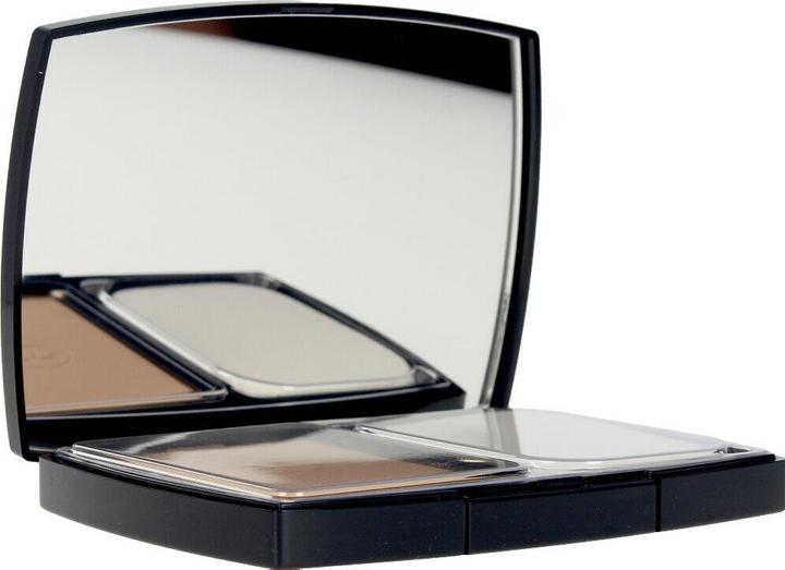 Produktbild Chanel Ultra Le Teint Flawless Finish Compact Foundation (B20)