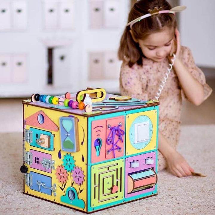 Produktbild Activity Board Sensorisches spielzeug, Motorikcenter, Activity würfel Busycube, Montessori Spielzeug - Rosa