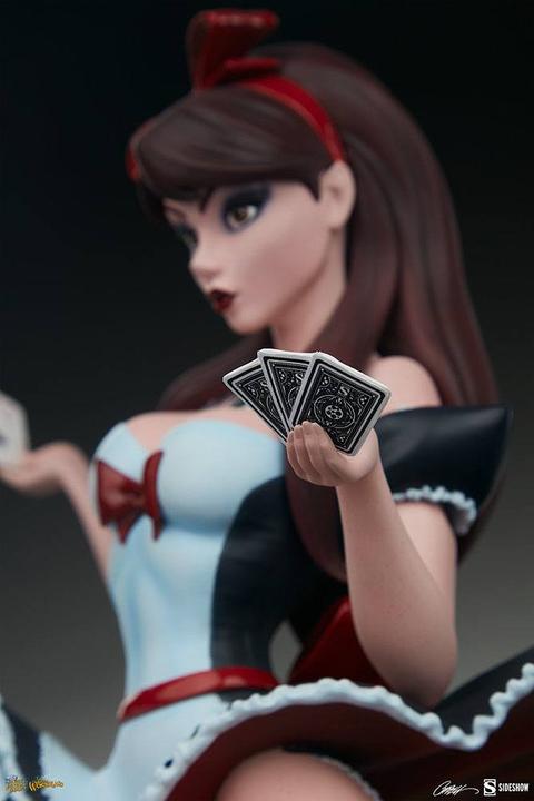 Produktbild Sideshow Fairytale Fantasies Collection “Alice in Wonderland” Game of Hearts Edition Statue