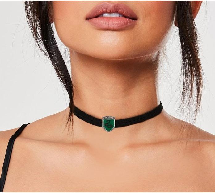 Cinereplicas Harry Potter: Choker mit Slytherin Anhänger