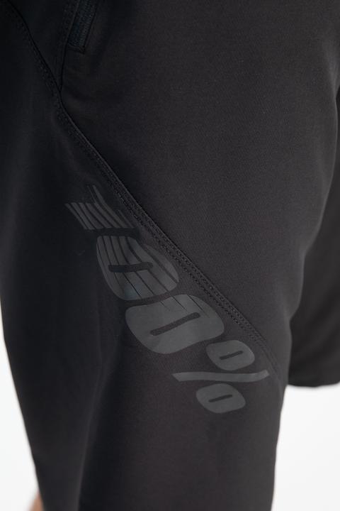 Image du produit 100% Airmatic short de bike hommes (32)
