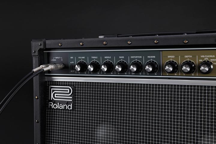 Immagine prodotto Roland JC-40 Jazz Chorus 40W 2x10 amplificatore combo per chitarra (Chitarra, 40 W)