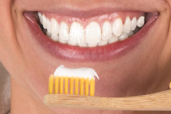 Immagine prodotto Nordics Confezione famiglia 4 spazzolini da denti in bambù morbidi medi (Morbido)