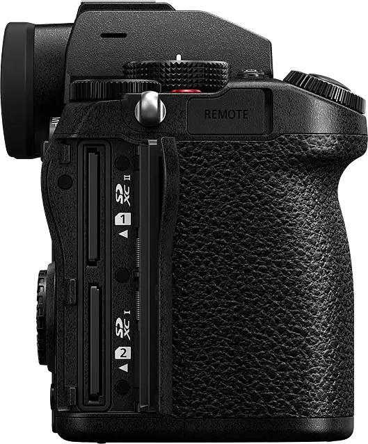Produktbild Panasonic DC-S5D Kit (18 - 40 mm, 24.20 Mpx, Vollformat)