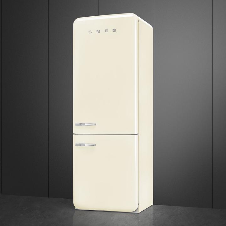 Actual product image Smeg FAB38RCR6 Kühl-Gefrierkombination Rechtsanschlag Creme 50s Style 2025 Modell, EEK: D (481 l)