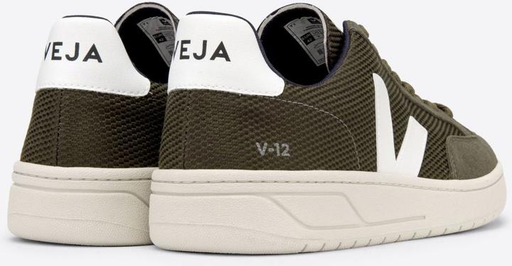 Actual product image Veja V-12 (44)