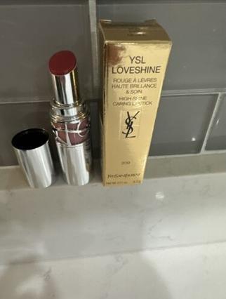 Produktbild Yves Saint Laurent Loveshine Rouge Volupte Shine Lippenstift 209 (209 Pink Desire)