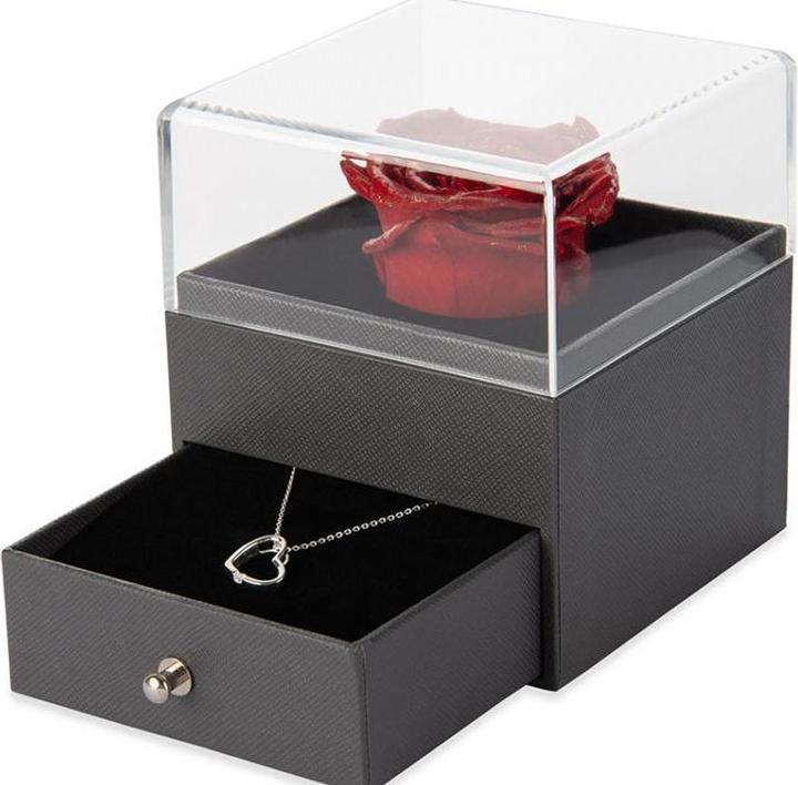 Immagine prodotto TOP Scatola di rose con collana di cuori
