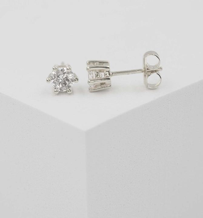 Actual product image Muau Solitaire earstuds 6-handle setting white gold 750 diamonds 1.00ct. 7mm (750/18K white gold)