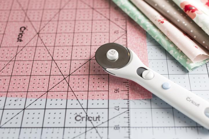 Actual product image Cricut cutting mat Fabricgrip