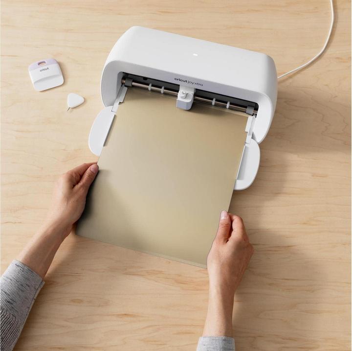 Actual product image Cricut Joy Xtra Smart iron-on film 24.1 x 61 cm, gold (1 x)