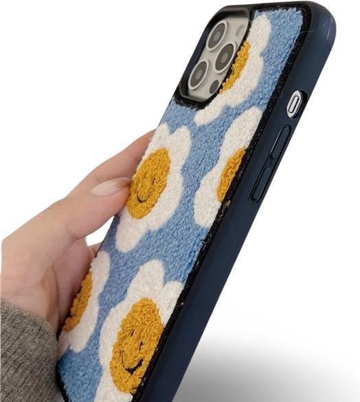 Immagine prodotto RPD iPhone 15 Pro Max - Flower Smiles Knit Case - Blau mit Stickerei (Apple iPhone 15 Pro Max)