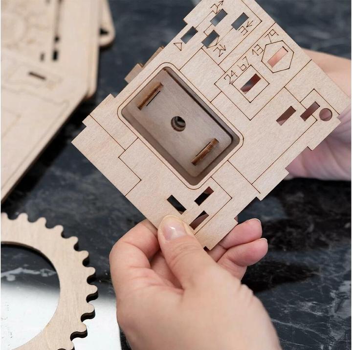 Actual product image Escape Welt Space Box (German)