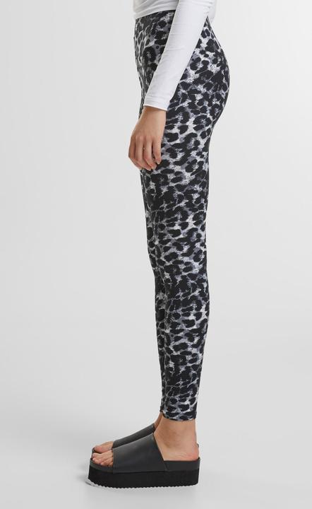 Image du produit Urban Classics Ladies Soft AOP Leggings (4XL)