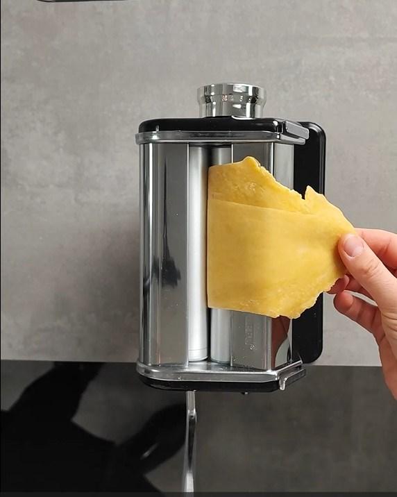 Actual product image GEFU PASTA PERFETTA pasta machine, white