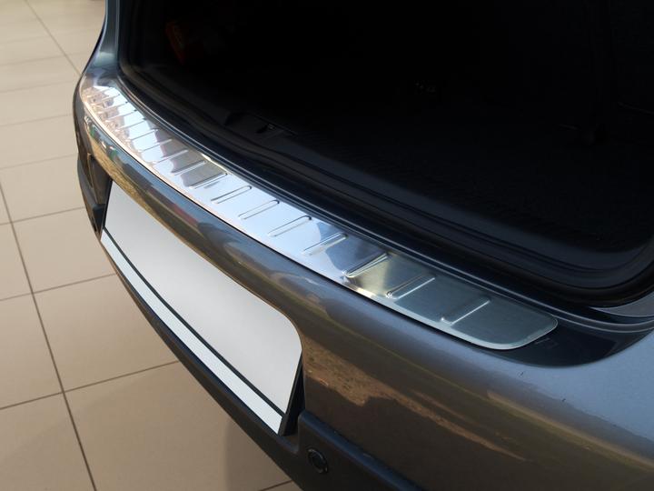 Image du produit Avisa Protection du seuil de chargement en acier inoxydable pour VW Golf 5 Limousine de 2003 à 2008 (Arrière)