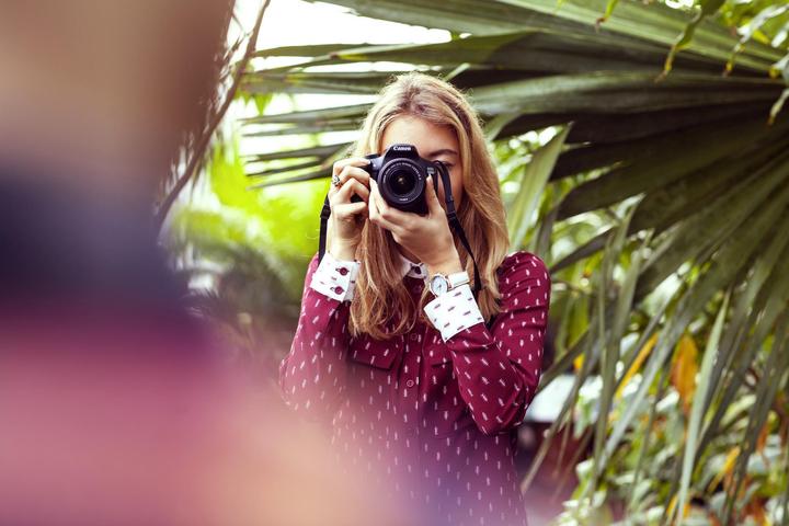Produktbild Canon EOS 1300D IS Power-Kit (18 Mpx, APS-C / DX)