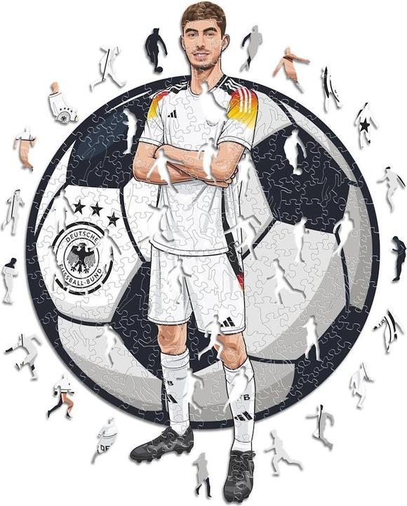 Actual product image Iconic Kai Haverz - German Nationl Team - Wooden Puzzle Size S (150 pieces) (150 pieces)