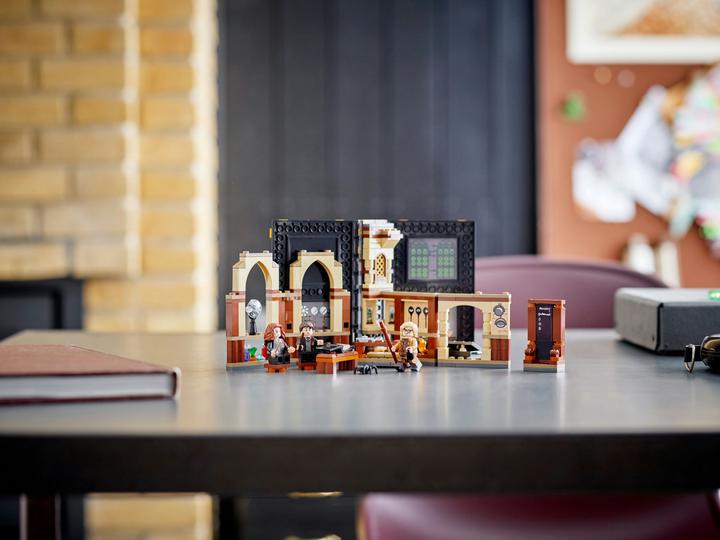 Actual product image LEGO Hogwarts Moment: Defense Lessons (76397, LEGO Harry Potter)