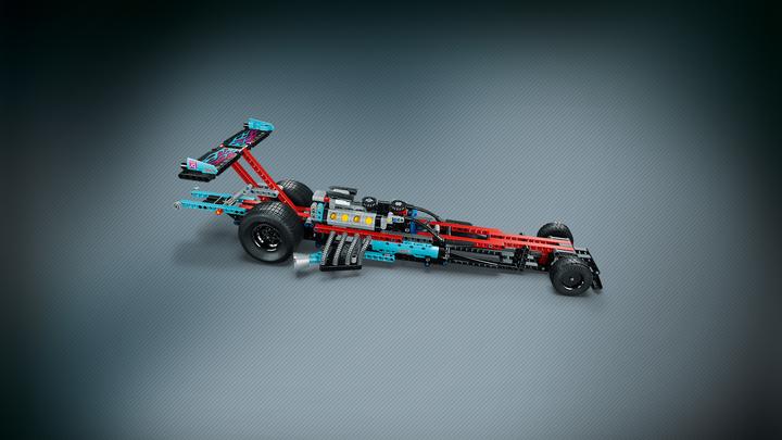 Actual product image LEGO Technic Drag Racer (42050, LEGO Technic)