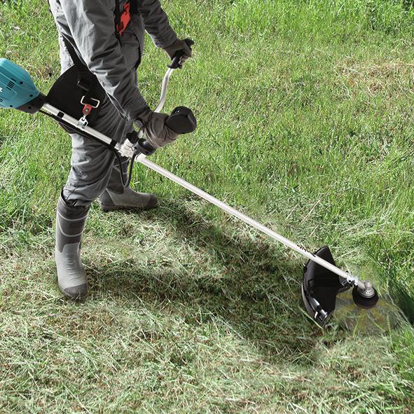 Image du produit Makita Débroussailleuse à accu (Fils coupe-herbe, Couteaux en plastique)