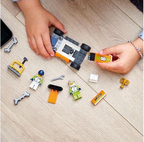 Produktbild LEGO Rennauto (60322, LEGO City)