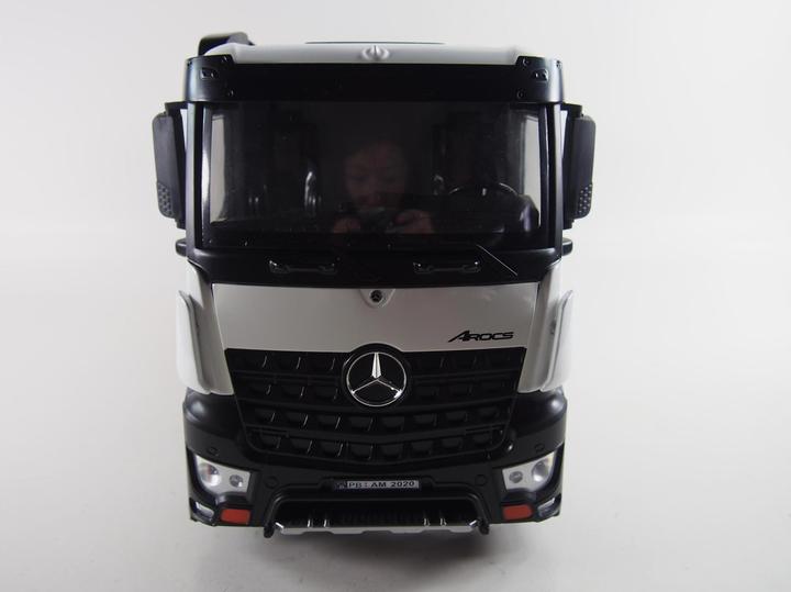 Immagine prodotto Amewi Mercedes PRO Metallo Elettrico Spazzolato 4WD 1:18 RTR bianco (RTR pronto all'uso)