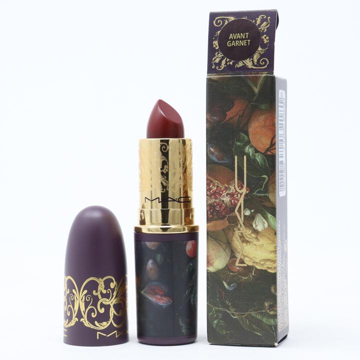 Actual product image MAC Cosmetics Lipstick / Tempting Fate (Avant Garnet)