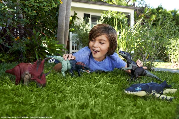 Actual product image Jurassic World WILD ROAR Diabloceratops
