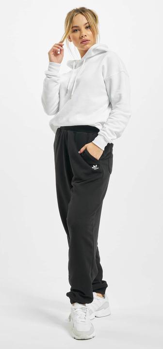 Image du produit adidas Originals Cuffed Pants (32)