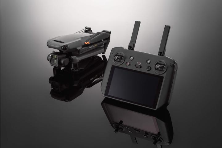 Actual product image DJI RC Pro Controller (Drone remote control, DJI Air 2S, DJI Mavic 3 Pro Cine, DJI Mavic 3, DJI Mavic 3 Pro, DJI Mavic 3 Cine, DJI Mavic 3 Classic, DJI Mini 3 Pro)