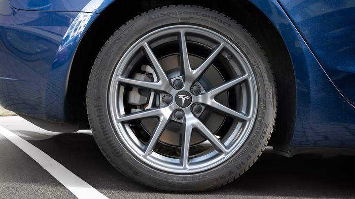 Image du produit Made4EV Radnabenabdeckungen mit Logo (4x) für Tesla Model 3/Y/S