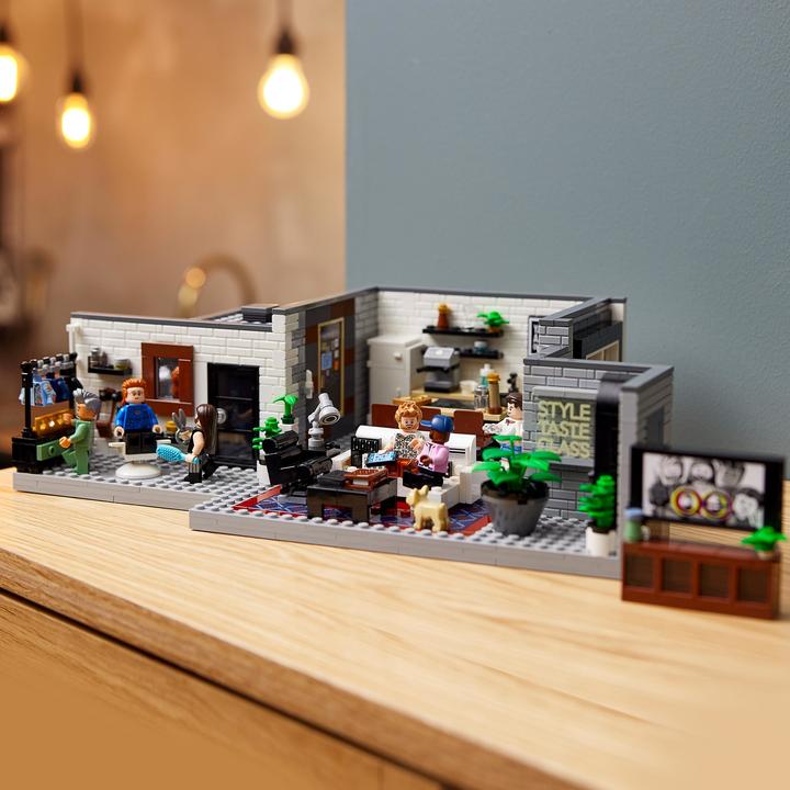 Immagine prodotto LEGO Qeer Eye- Il loft dei Fab 5 (10291, LEGO Creator Expert, Set LEGO rari)