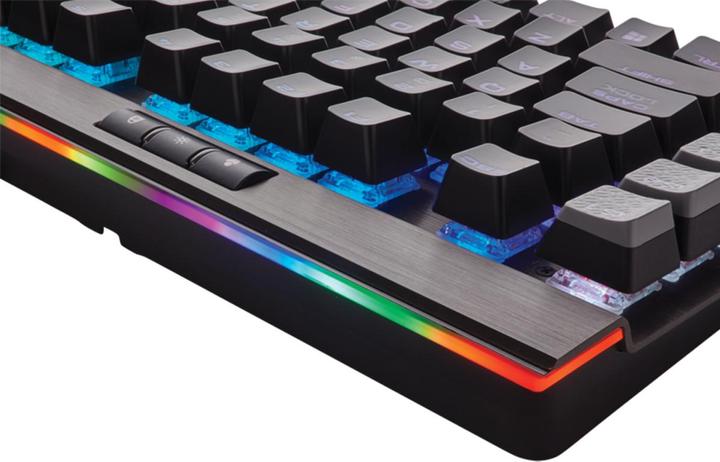 Produktbild Corsair K95 (CH, Kabelgebunden)