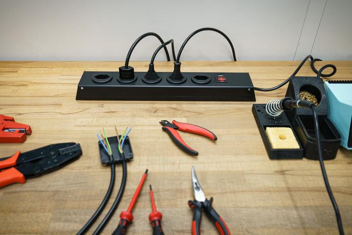 Produktbild Max Hauri Power Line mit FI/LS (5 x, Typ 13, 1.50 m)
