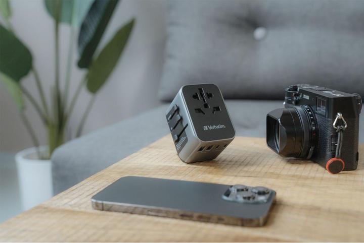Produktbild Verbatim Universal Travel Adapter