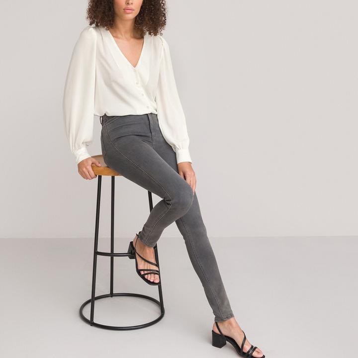 Produktbild La Redoute Collections Langärmelige Bluse mit V-Ausschnitt (42)