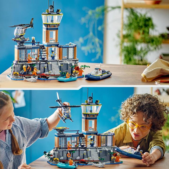 Actual product image LEGO 60419 Police Station on Prison Island (60419, LEGO City)