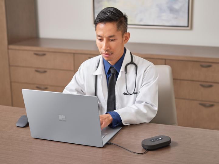 Immagine prodotto Microsoft Surface Laptop 4 for Business (15", AMD Ryzen 7 4980U, 8 GB, 256 GB, DE)