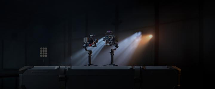 Immagine prodotto DJI RS 4 Pro Combo (Fotocamera di sistema, Fotocamera reflex, 4.50 kg)