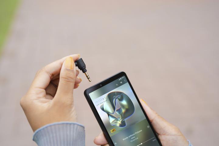 Produktbild Sony Xperia 10 VI (128 GB, Black, 6.10", SIM + eSIM, 48 Mpx, 5G)