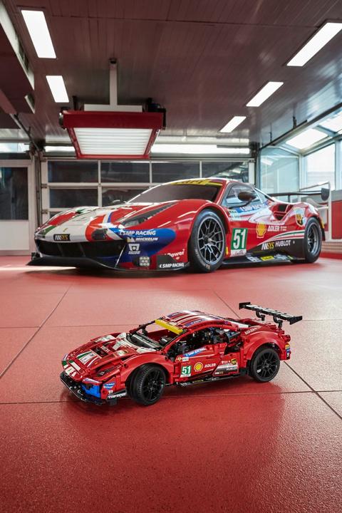Produktbild LEGO Ferrari 488 GTE (42125, LEGO Technic)