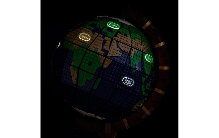 Actual product image LEGO Globe (21332, LEGO Ideas, LEGO Rare Sets)