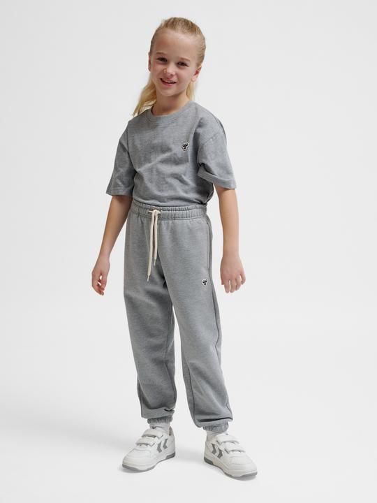 Actual product image hummel Hmljr Loose Sweatpants Bee (140)