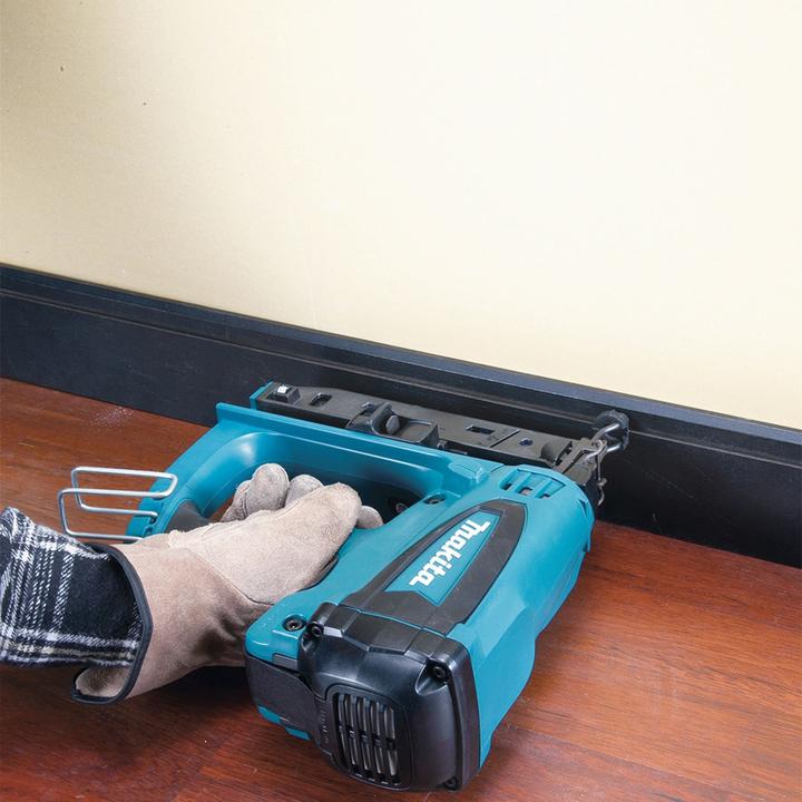 Produktbild Makita Akku-Gas-Stauchkopfnagler
