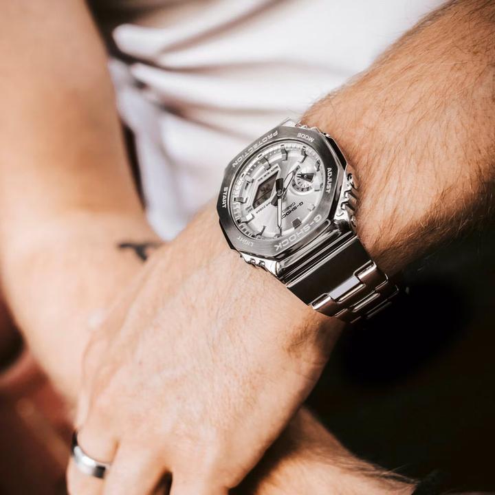 Actual product image G-Shock GM-2110D-7A (Analogue wristwatch, 44 mm)