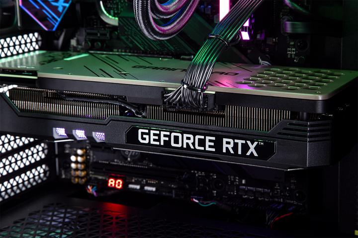 Produktbild Mifcom Savage (Intel Core i9-10900K, 32 GB, 1000 GB, GeForce RTX 3080)