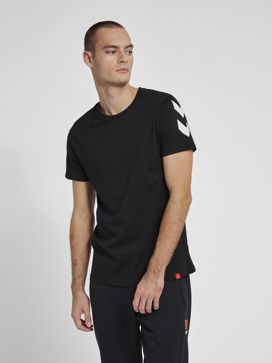 Image du produit hummel Legacy Chevron T-Shirt (L)