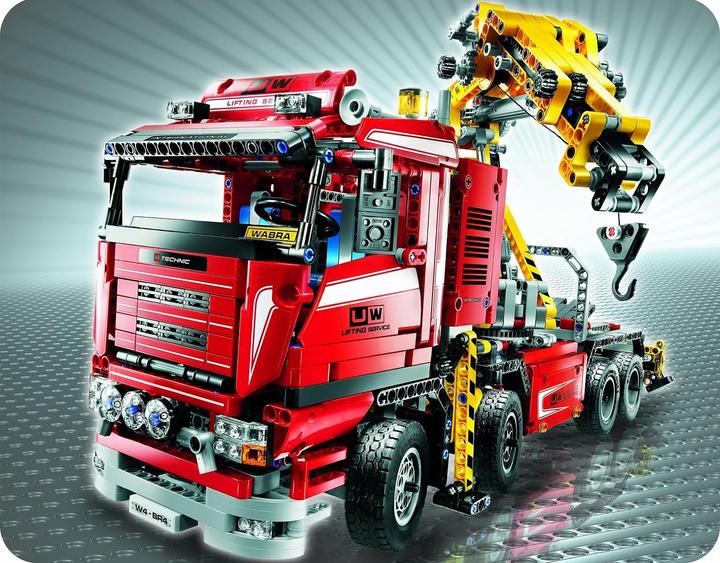 Actual product image LEGO Crane Truck (8258, LEGO Technic)